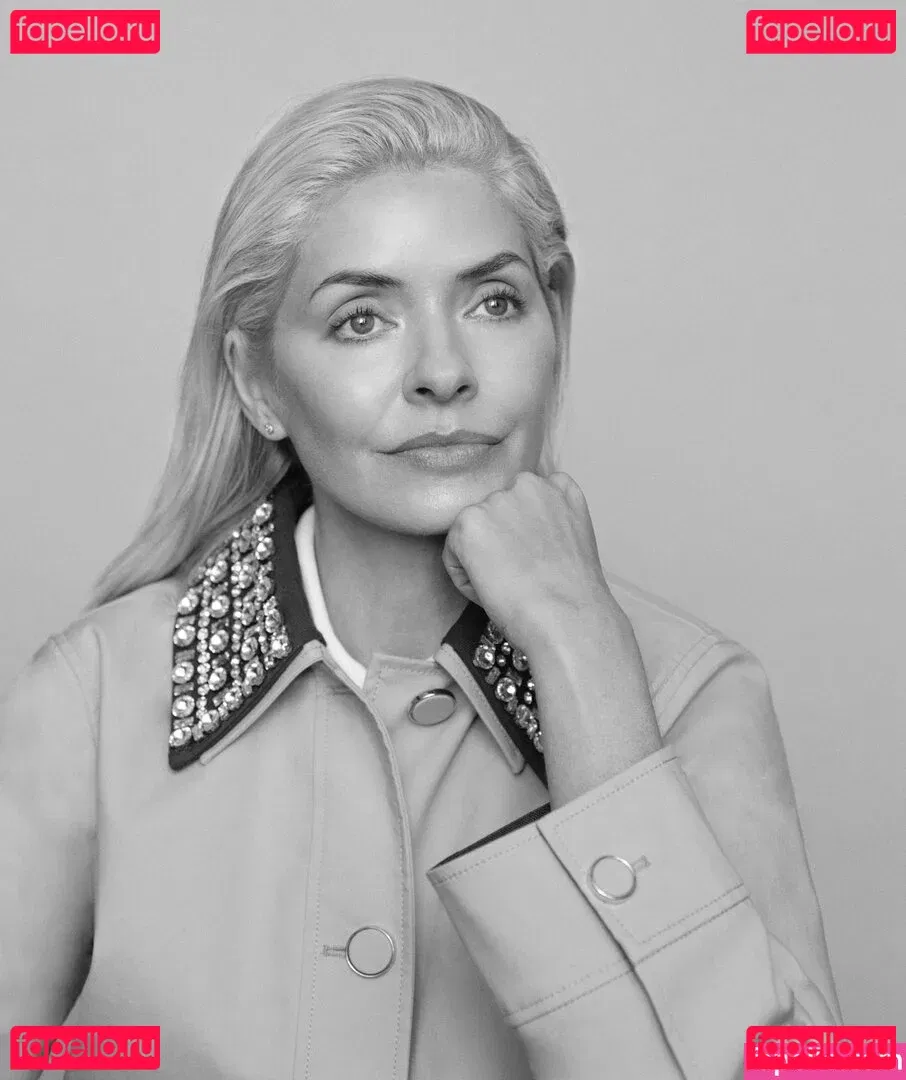 Holly Willoughby Onlyfans Photo Gallery 