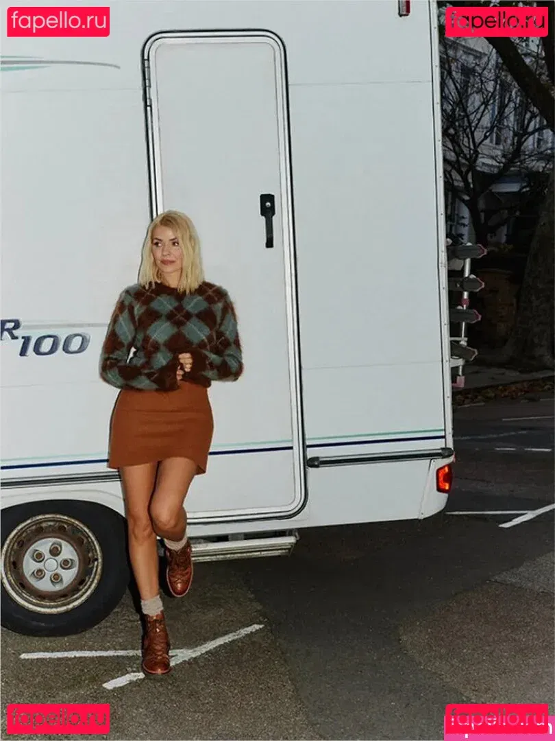 Holly Willoughby Onlyfans Photo Gallery 