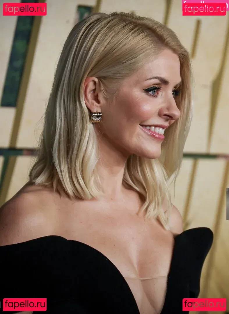 Holly Willoughby Onlyfans Photo Gallery 