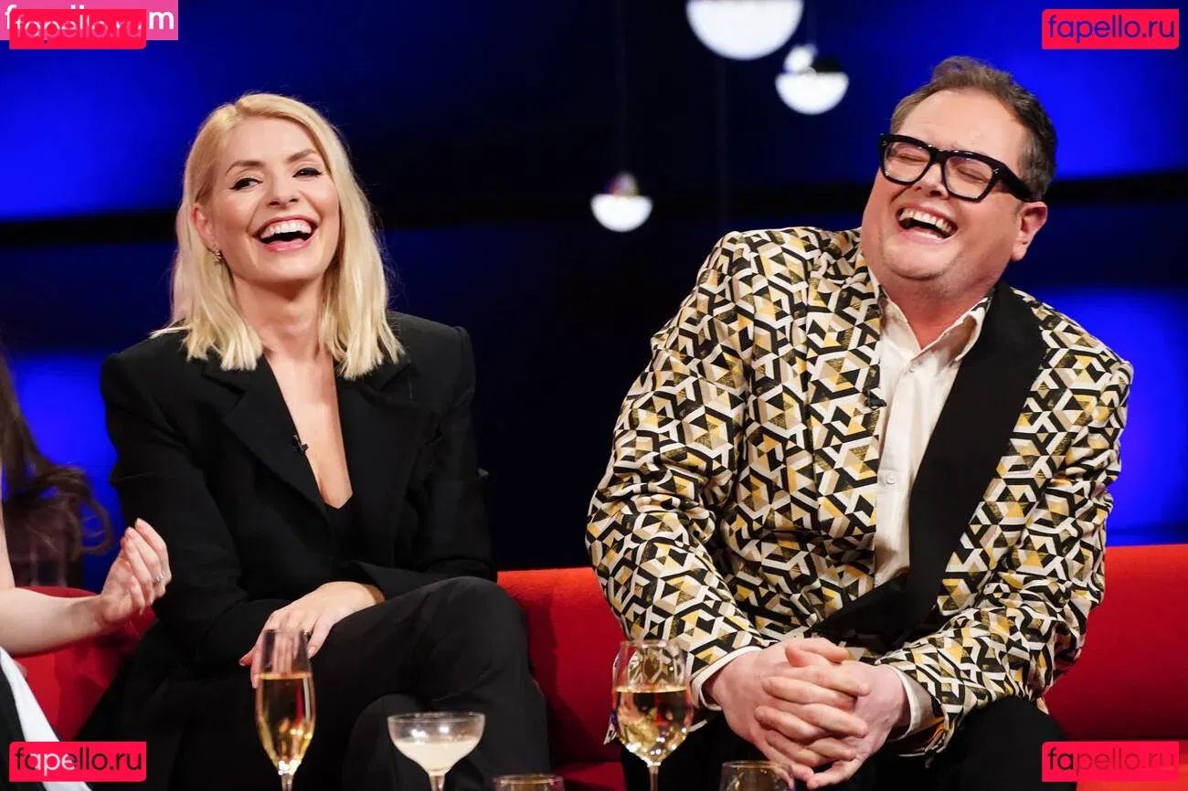 Holly Willoughby Onlyfans Photo Gallery 