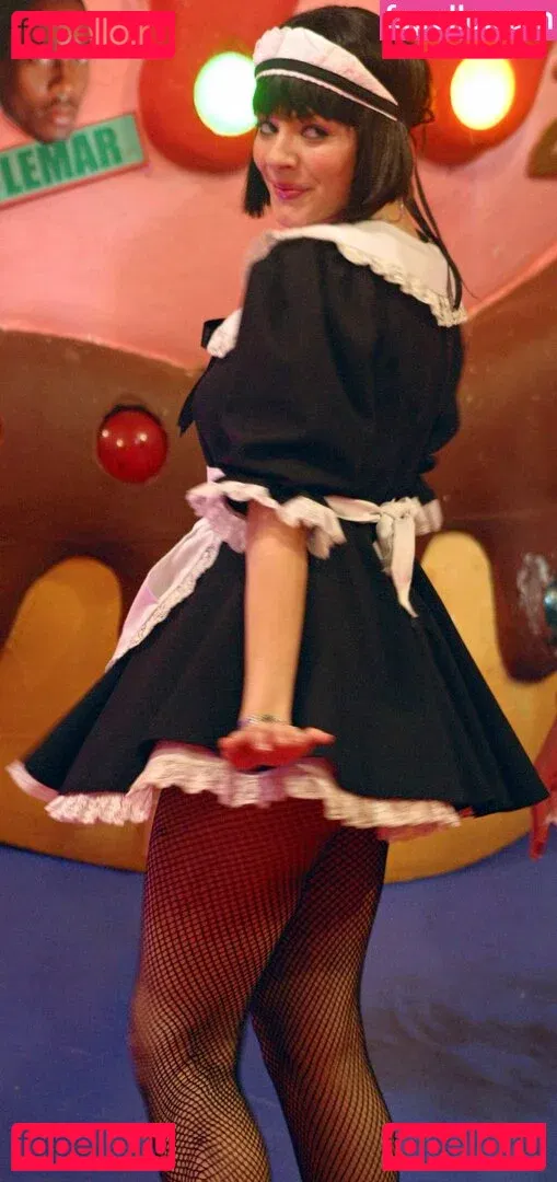 Holly Willoughby Onlyfans Photo Gallery 