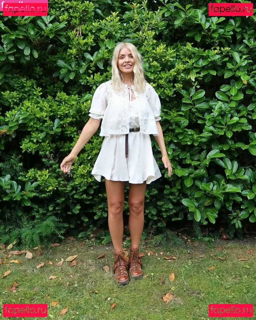 Holly Willoughby Onlyfans Photo Gallery 