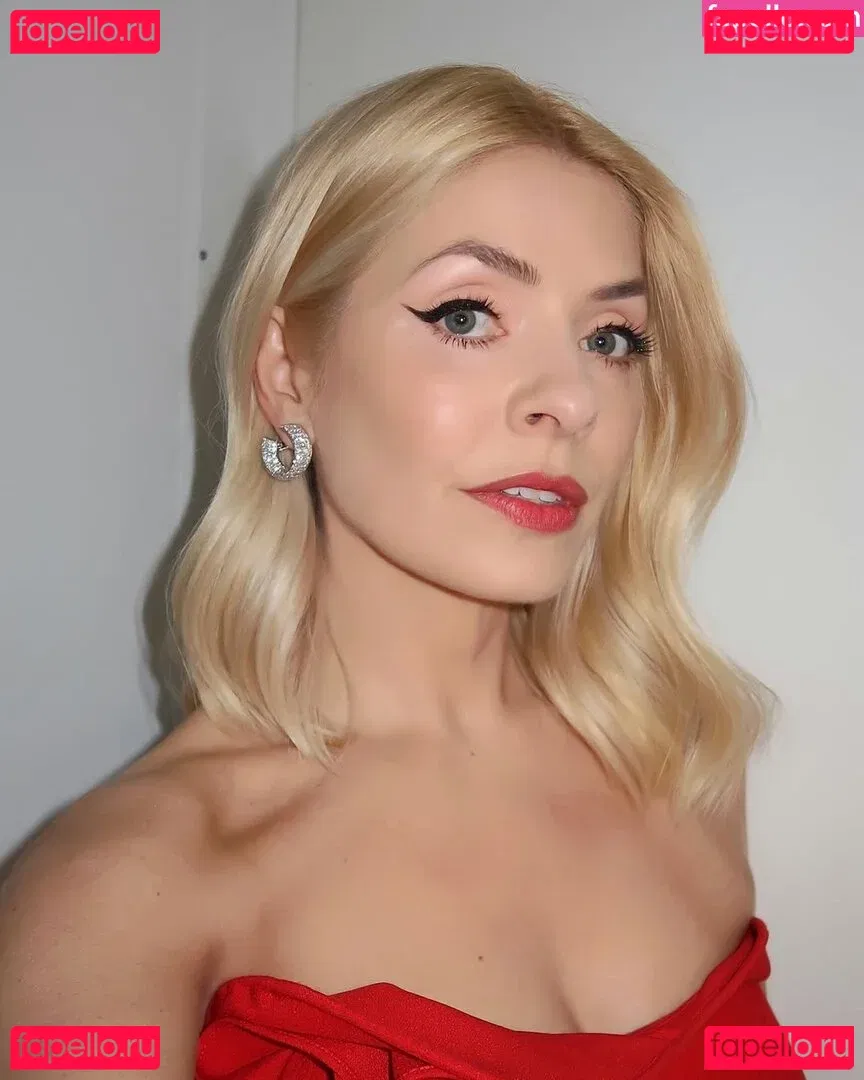 Holly Willoughby Onlyfans Photo Gallery 