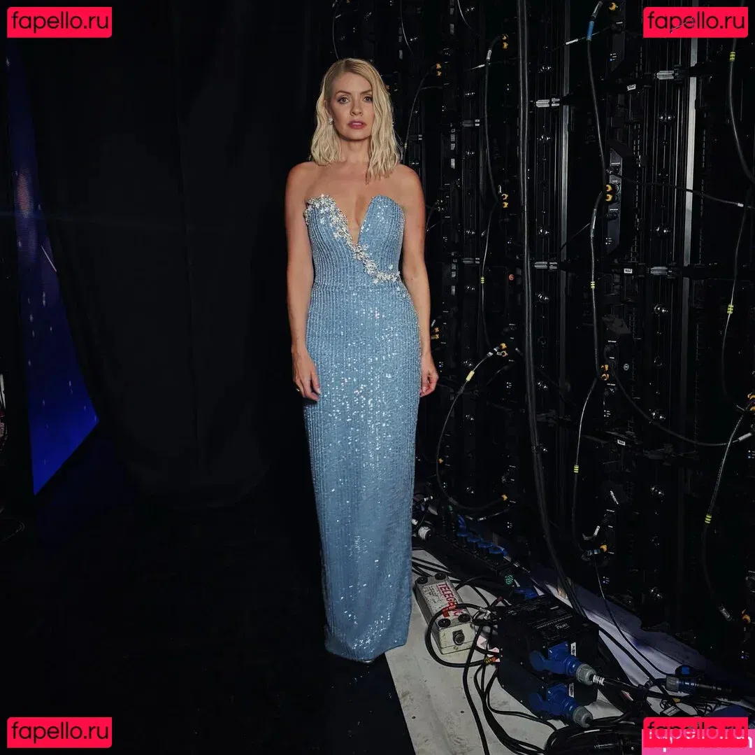 Holly Willoughby Onlyfans Photo Gallery 