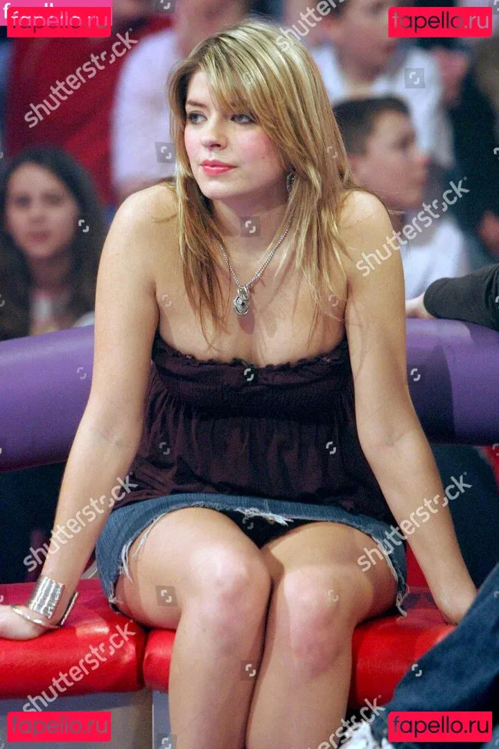 Holly Willoughby Onlyfans Photo Gallery 