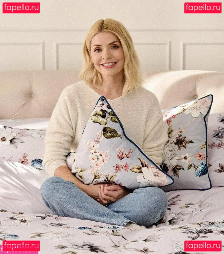Holly Willoughby Onlyfans Photo Gallery 