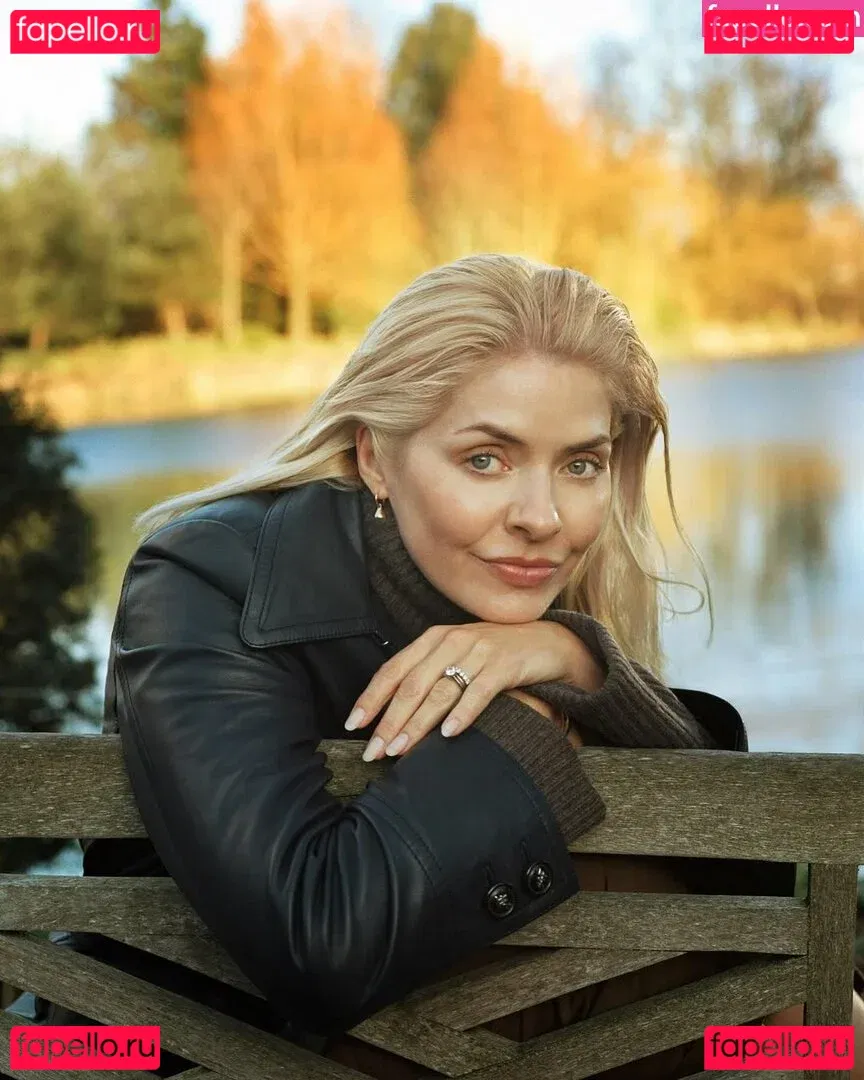 Holly Willoughby Onlyfans Photo Gallery 