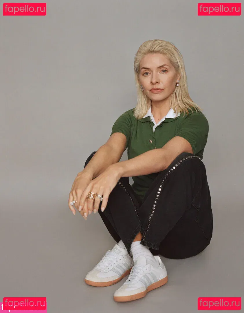 Holly Willoughby Onlyfans Photo Gallery 