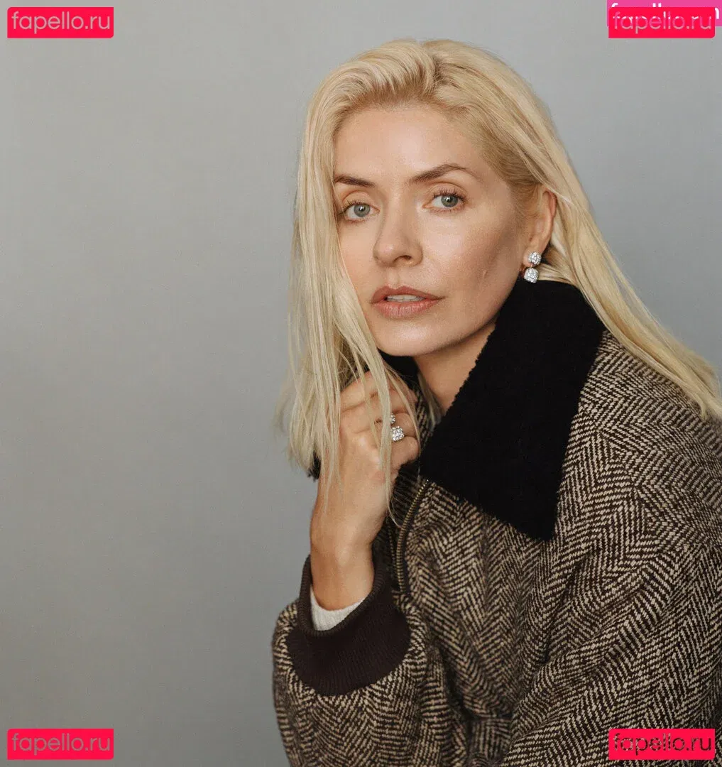 Holly Willoughby Onlyfans Photo Gallery 