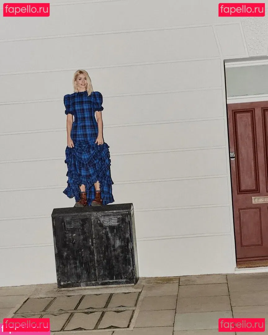 Holly Willoughby Onlyfans Photo Gallery 