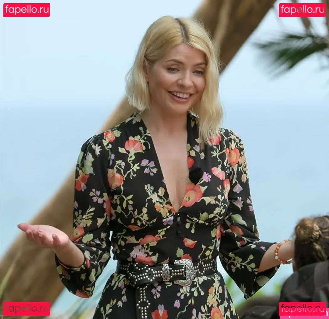 Holly Willoughby Onlyfans Photo Gallery 