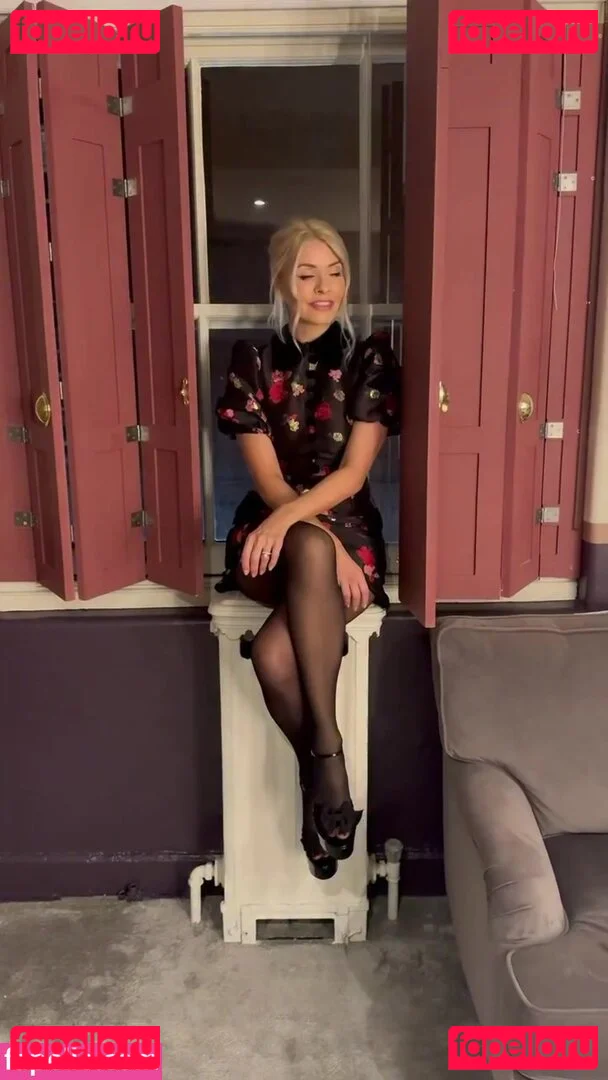Holly Willoughby Onlyfans Photo Gallery 