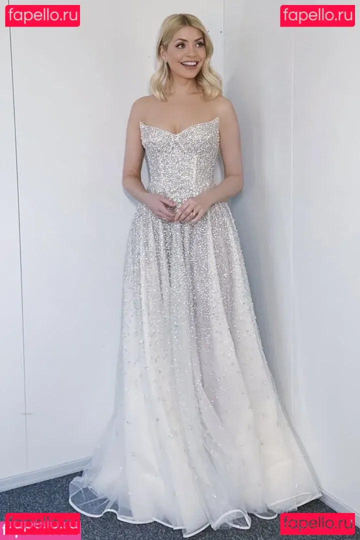 Holly Willoughby Onlyfans Photo Gallery 