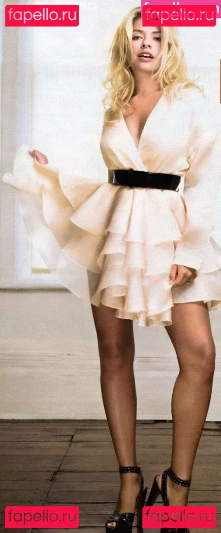 Holly Willoughby Onlyfans Photo Gallery 