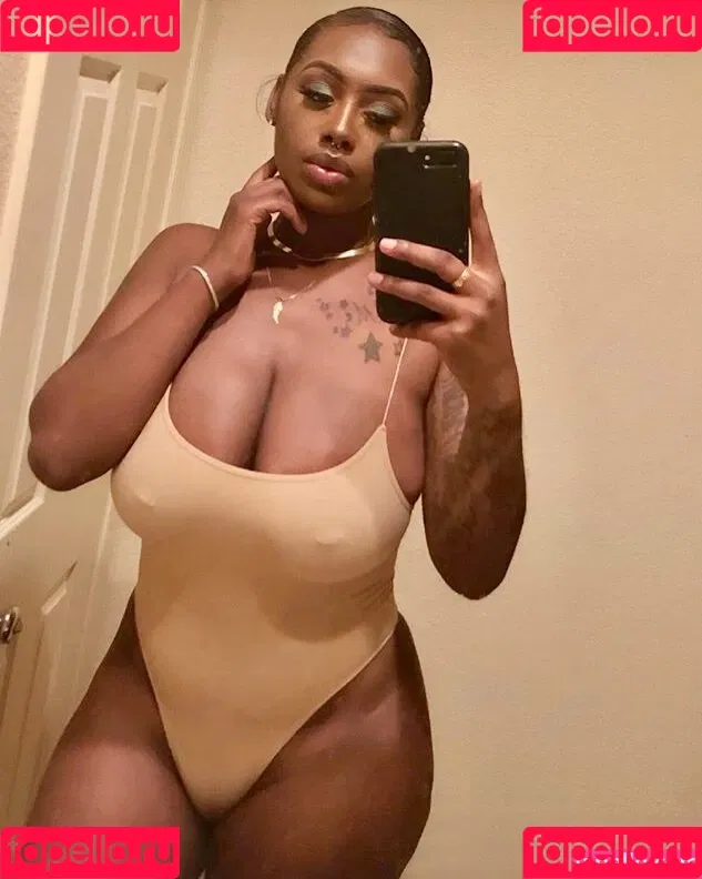NonnieBaby Onlyfans Photo Gallery 