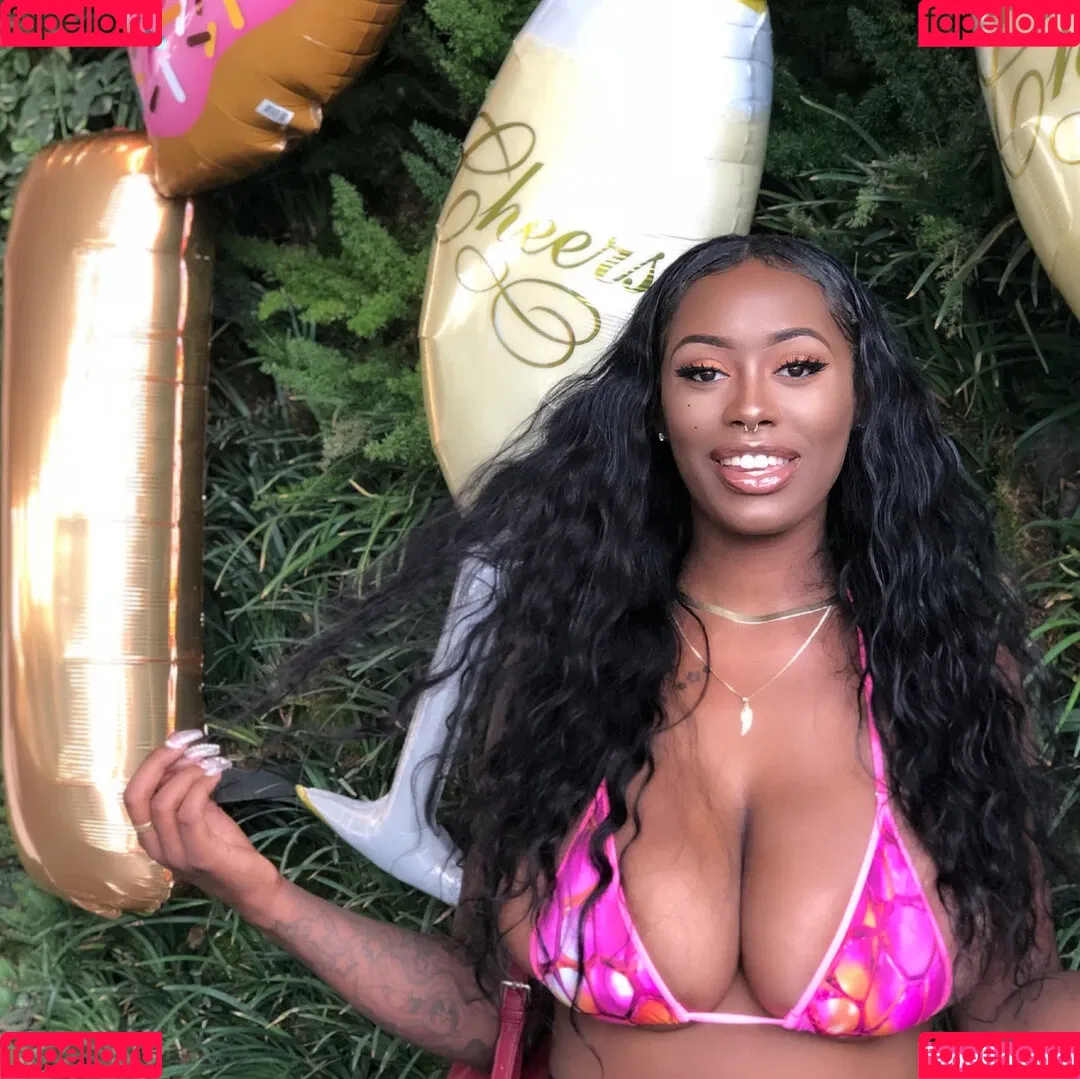 NonnieBaby Onlyfans Photo Gallery 