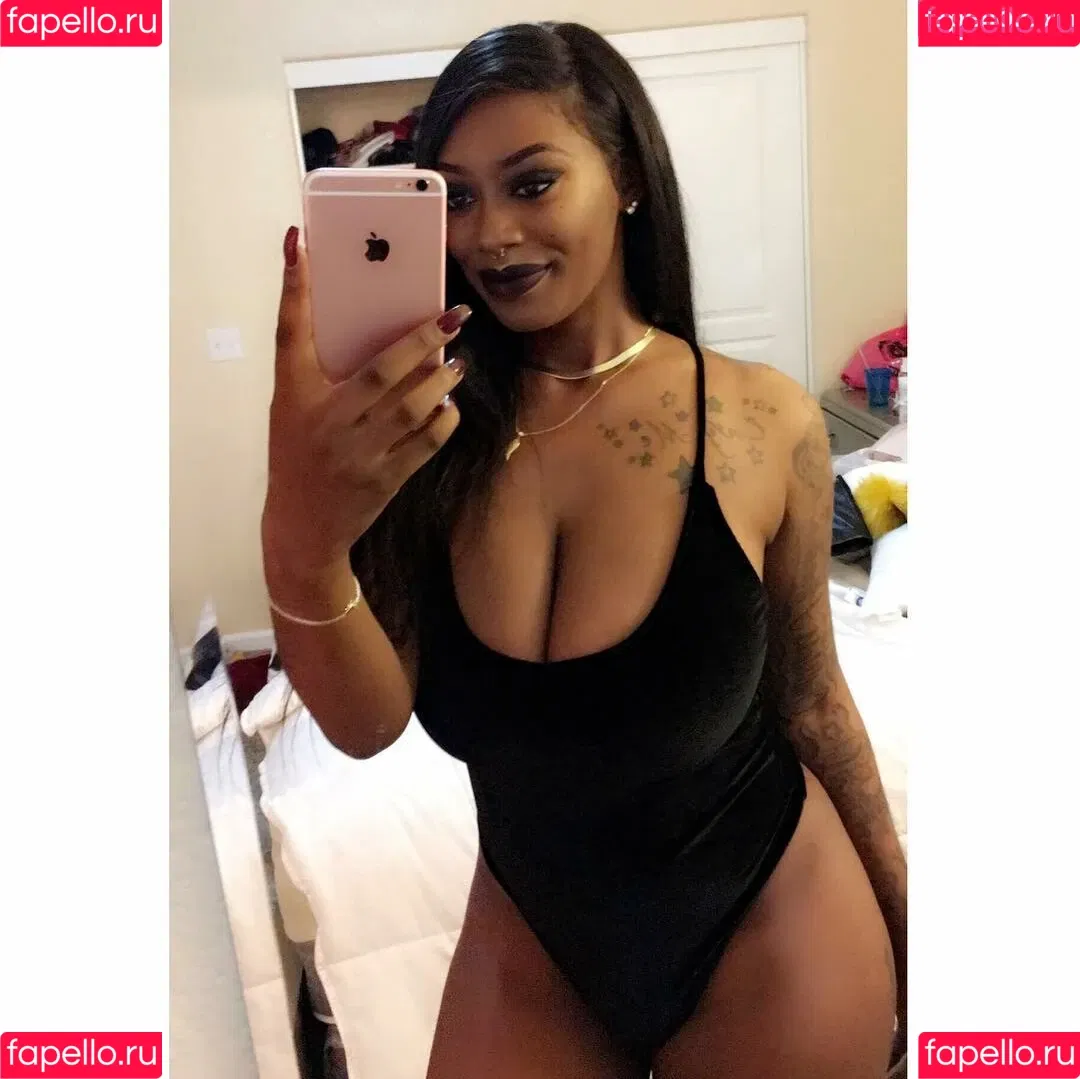 NonnieBaby Onlyfans Photo Gallery 