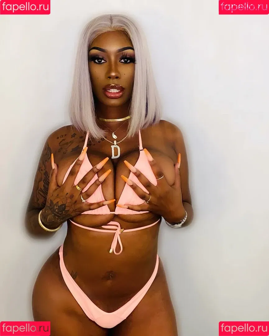 NonnieBaby Onlyfans Photo Gallery 