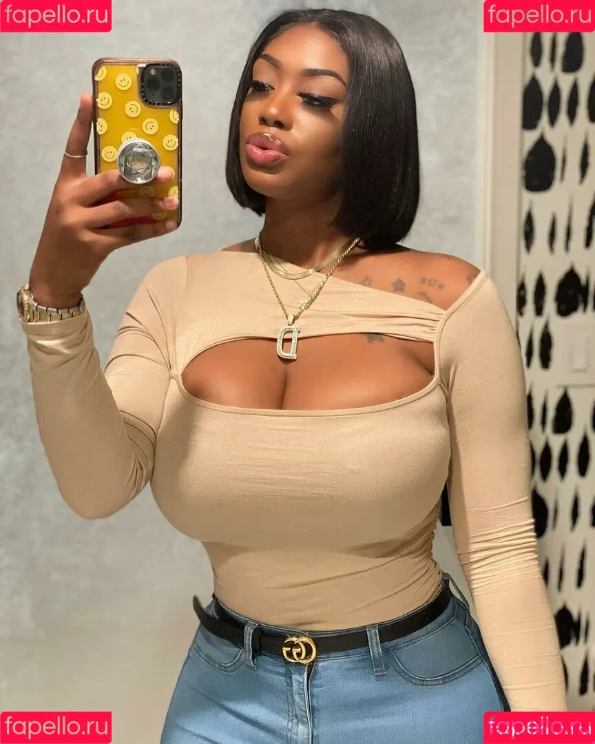 NonnieBaby Onlyfans Photo Gallery 