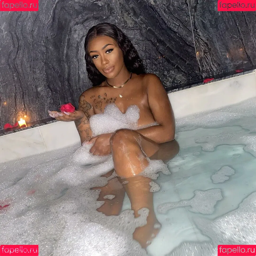 NonnieBaby Onlyfans Photo Gallery 