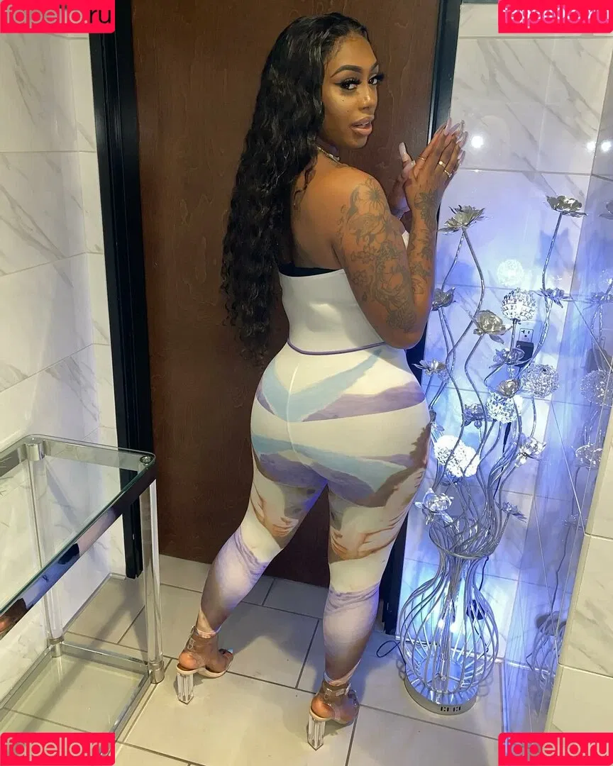 NonnieBaby Onlyfans Photo Gallery 