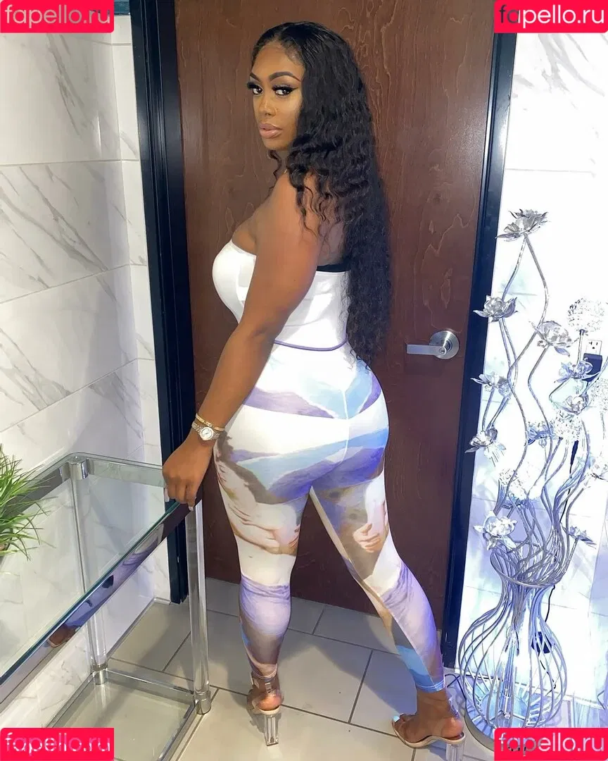 NonnieBaby Onlyfans Photo Gallery 
