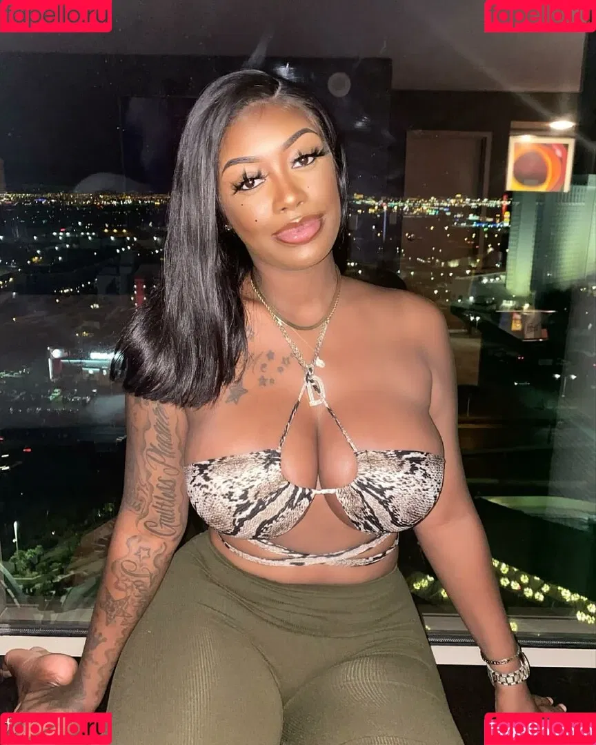 NonnieBaby Onlyfans Photo Gallery 