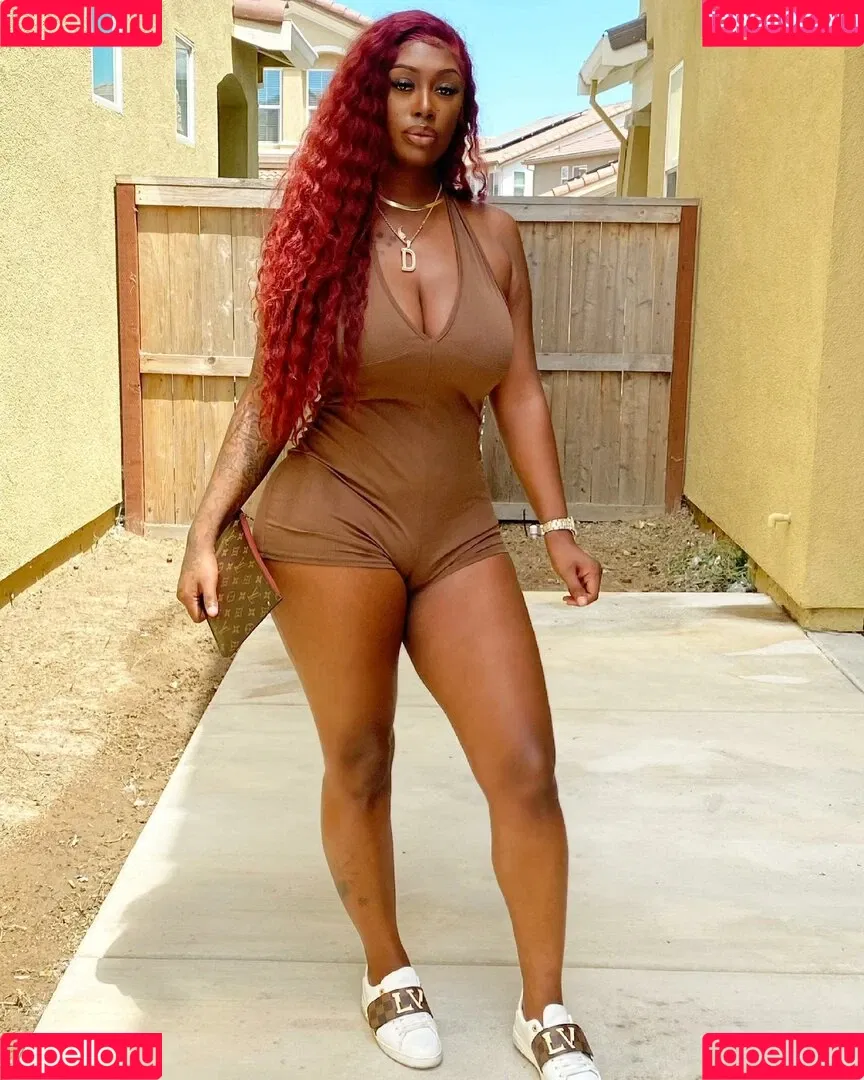 NonnieBaby Onlyfans Photo Gallery 