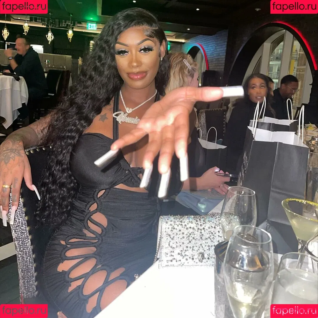 NonnieBaby Onlyfans Photo Gallery 