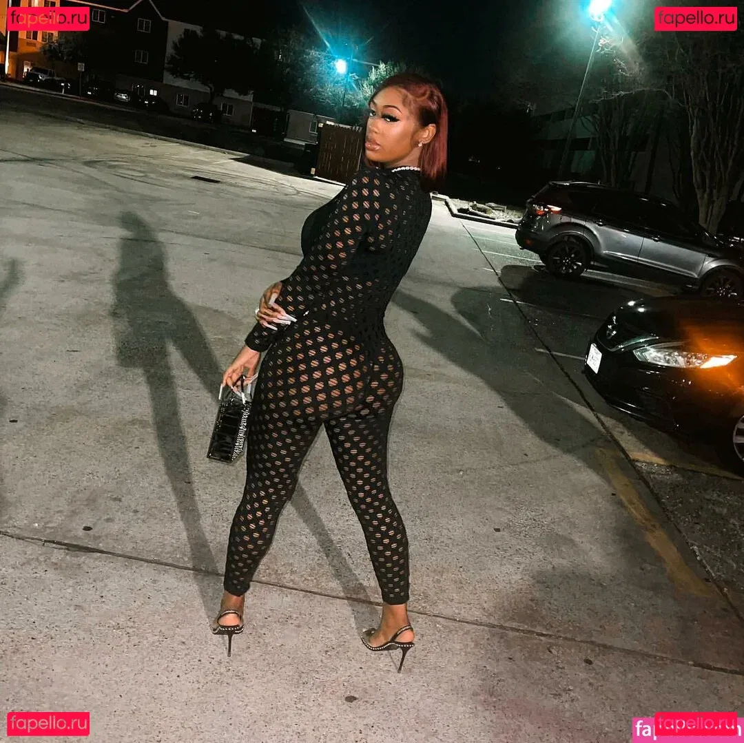 NonnieBaby Onlyfans Photo Gallery 