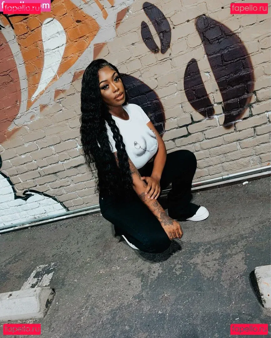 NonnieBaby Onlyfans Photo Gallery 