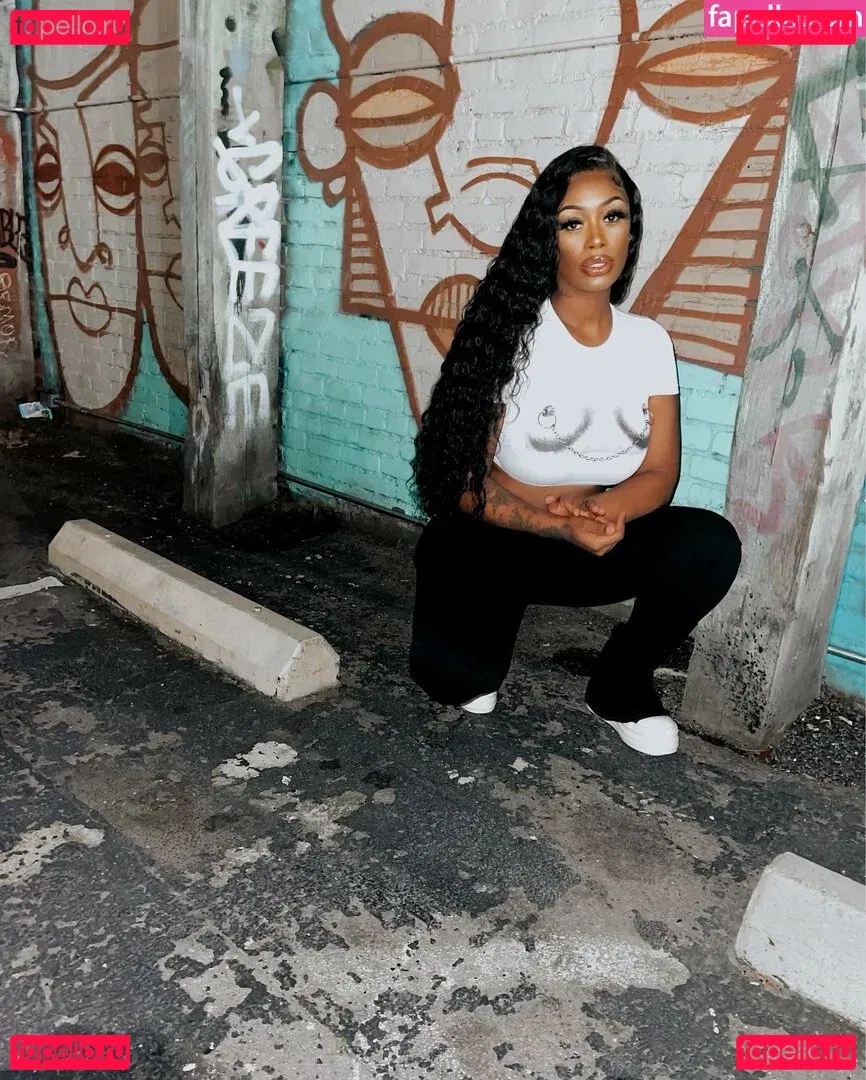 NonnieBaby Onlyfans Photo Gallery 