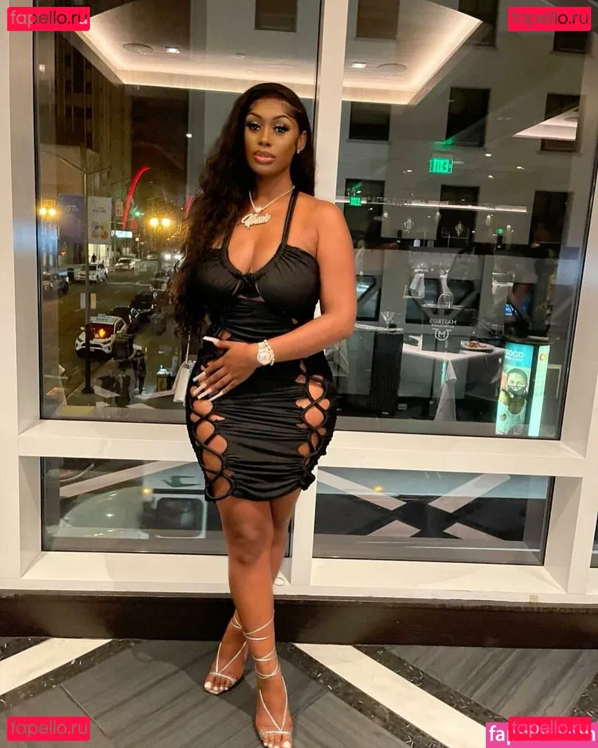 NonnieBaby Onlyfans Photo Gallery 