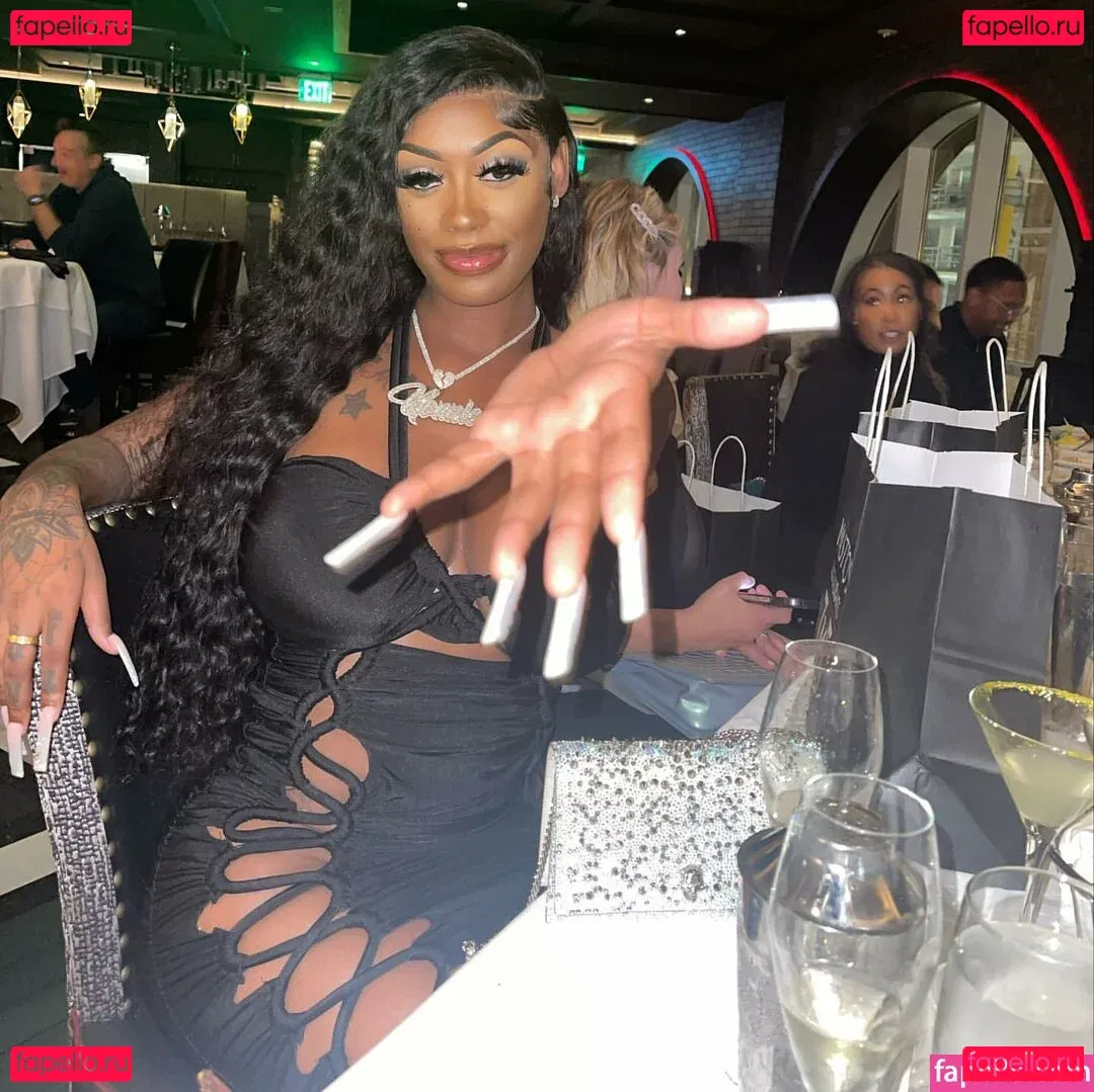 NonnieBaby Onlyfans Photo Gallery 