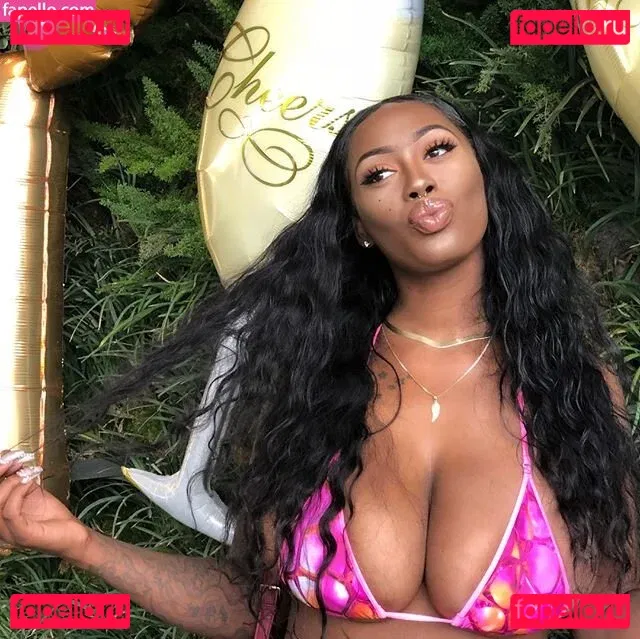 NonnieBaby Onlyfans Photo Gallery 