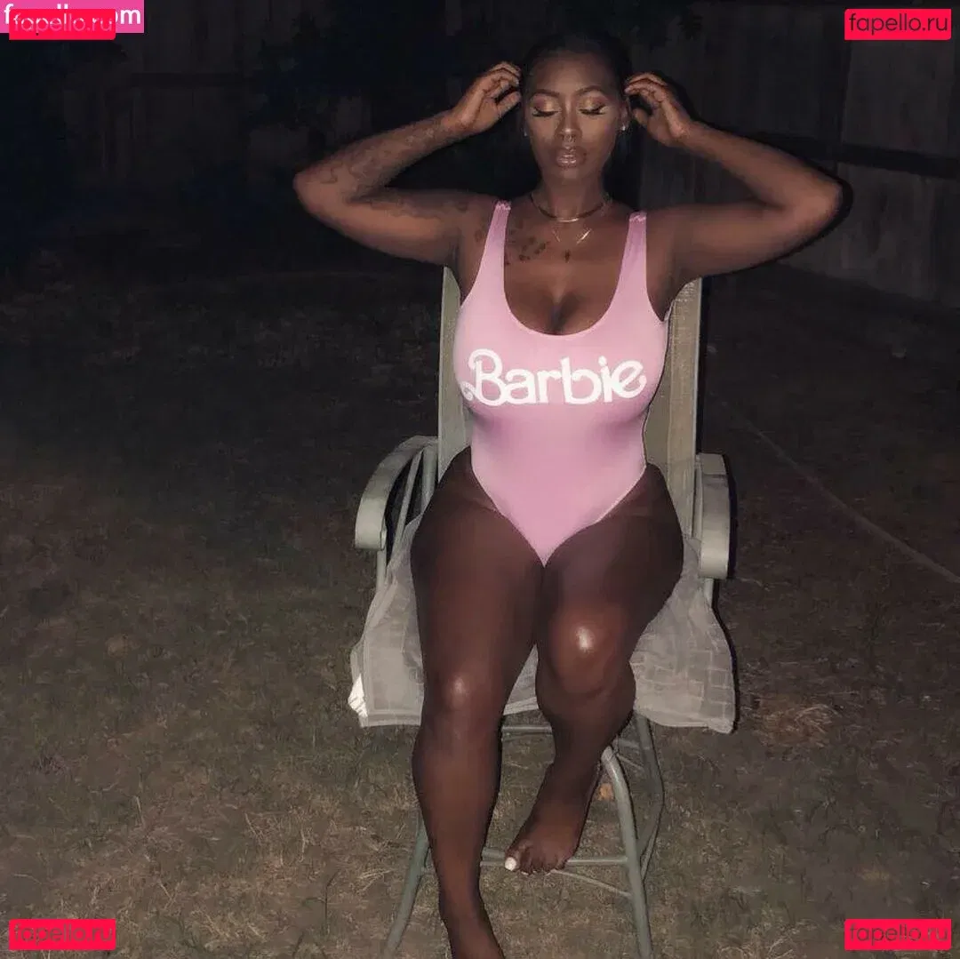 NonnieBaby Onlyfans Photo Gallery 