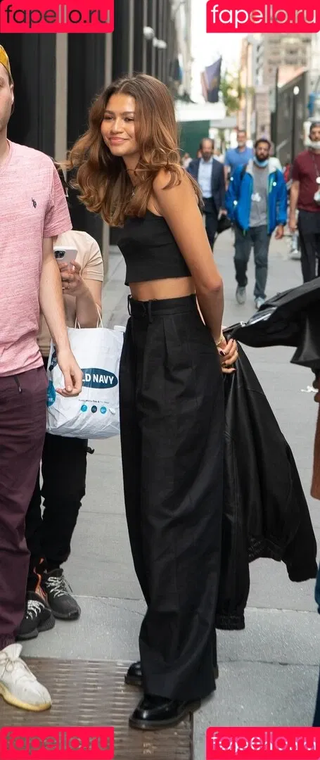 Zendaya Onlyfans Photo Gallery 