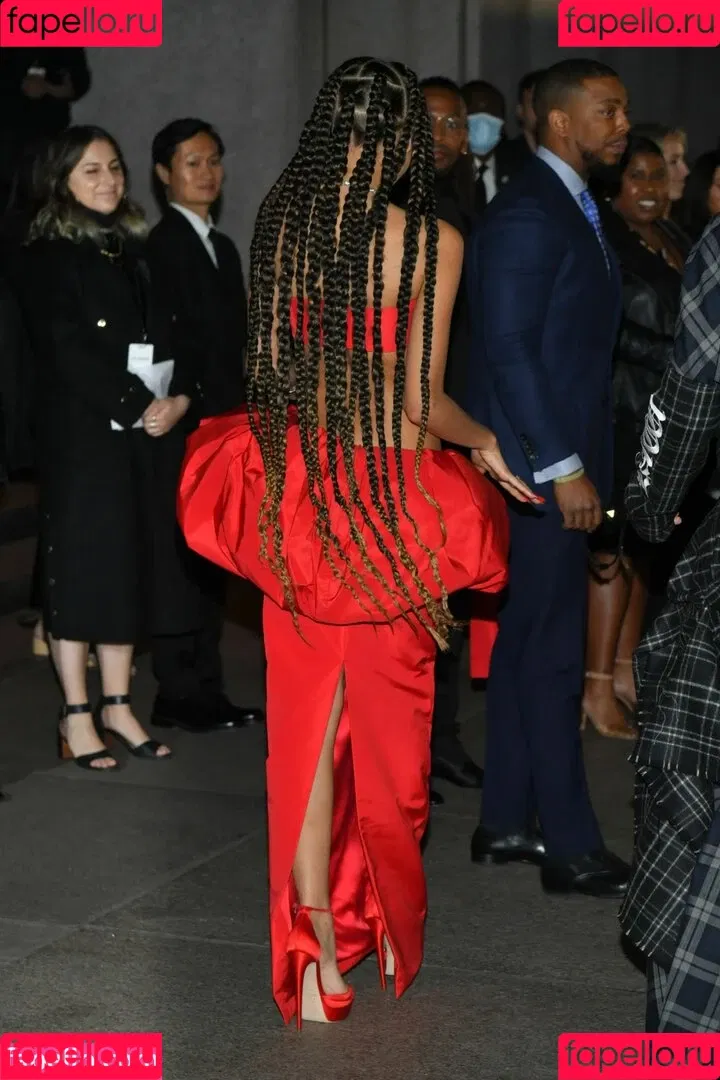 Zendaya Onlyfans Photo Gallery 