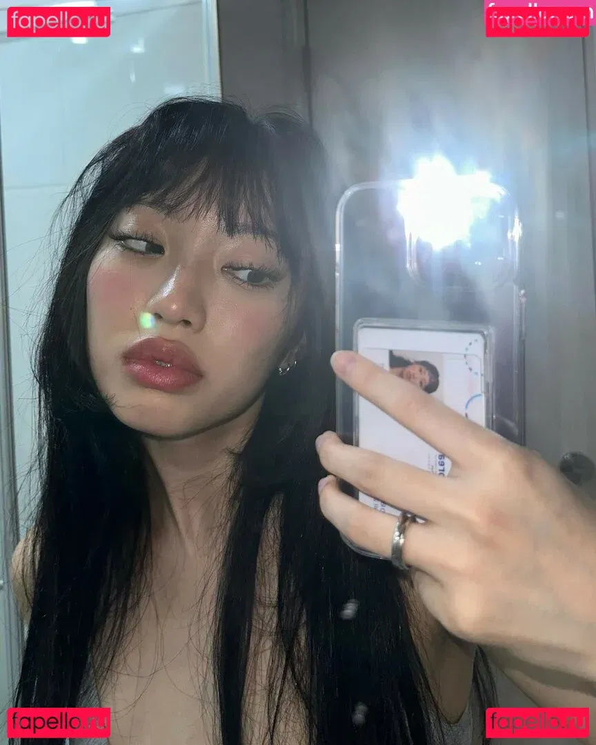 Yujin Onlyfans Photo Gallery 