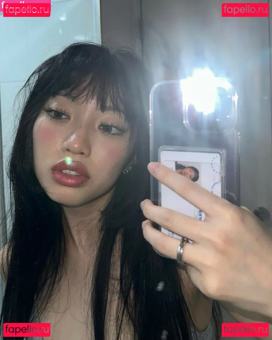 Yujin Onlyfans Photo Gallery 