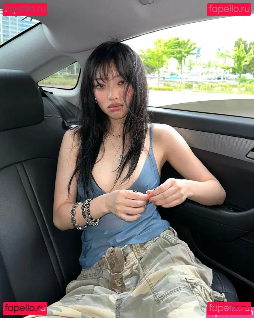 Yujin Onlyfans Photo Gallery 