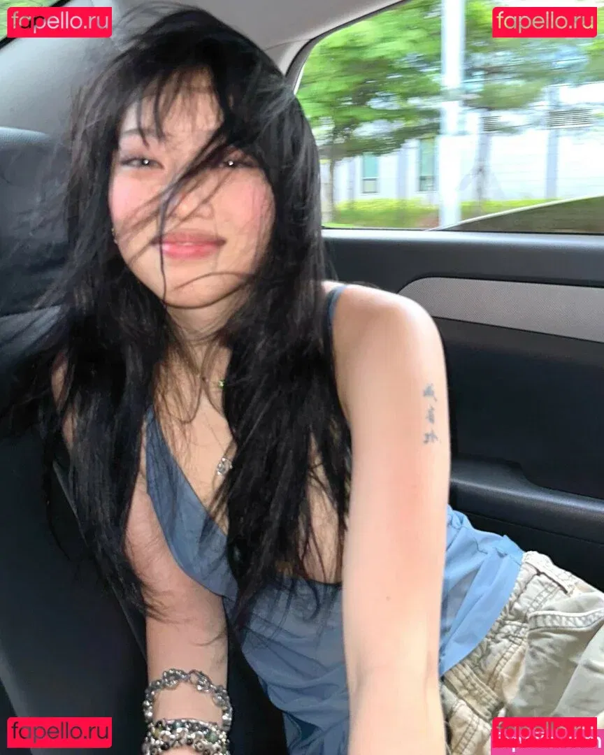 Yujin Onlyfans Photo Gallery 