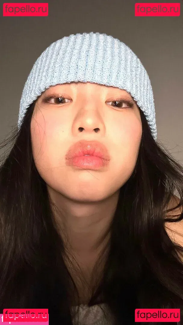 Yujin Onlyfans Photo Gallery 