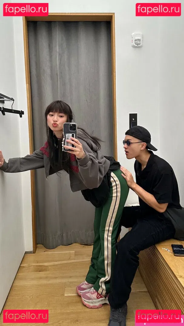 Yujin Onlyfans Photo Gallery 