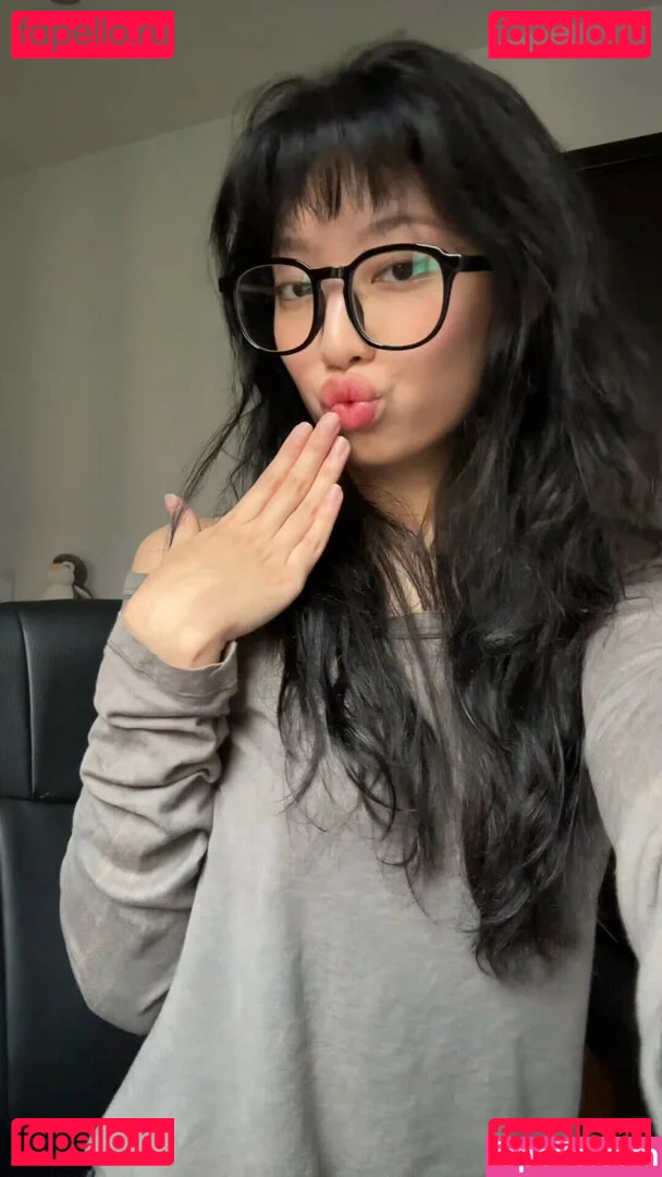 Yujin Onlyfans Photo Gallery 