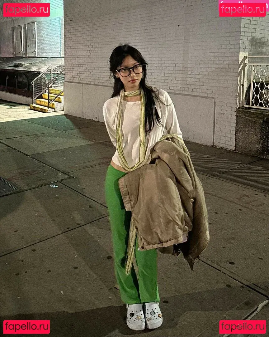 Yujin Onlyfans Photo Gallery 