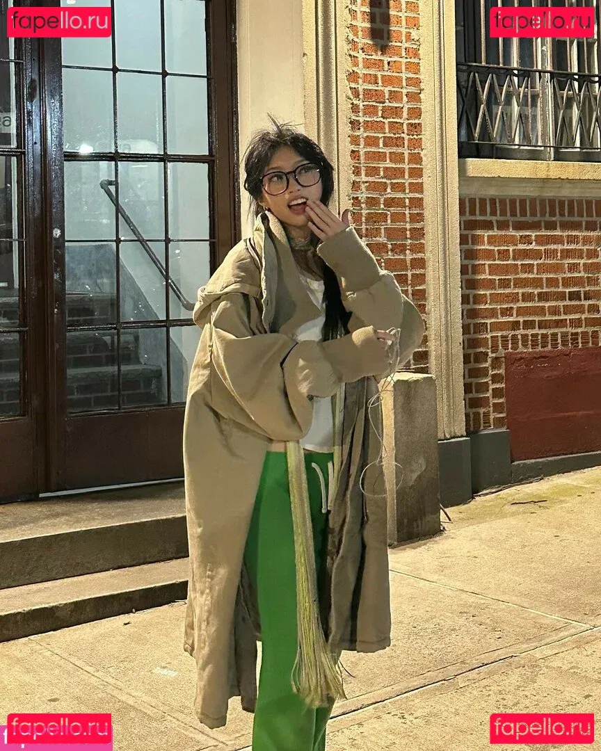 Yujin Onlyfans Photo Gallery 