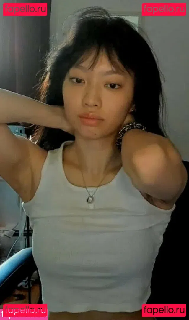 Yujin Onlyfans Photo Gallery 