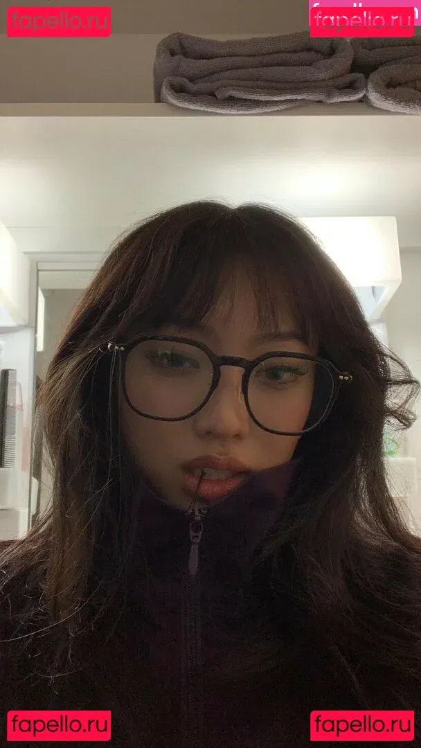 Yujin Onlyfans Photo Gallery 