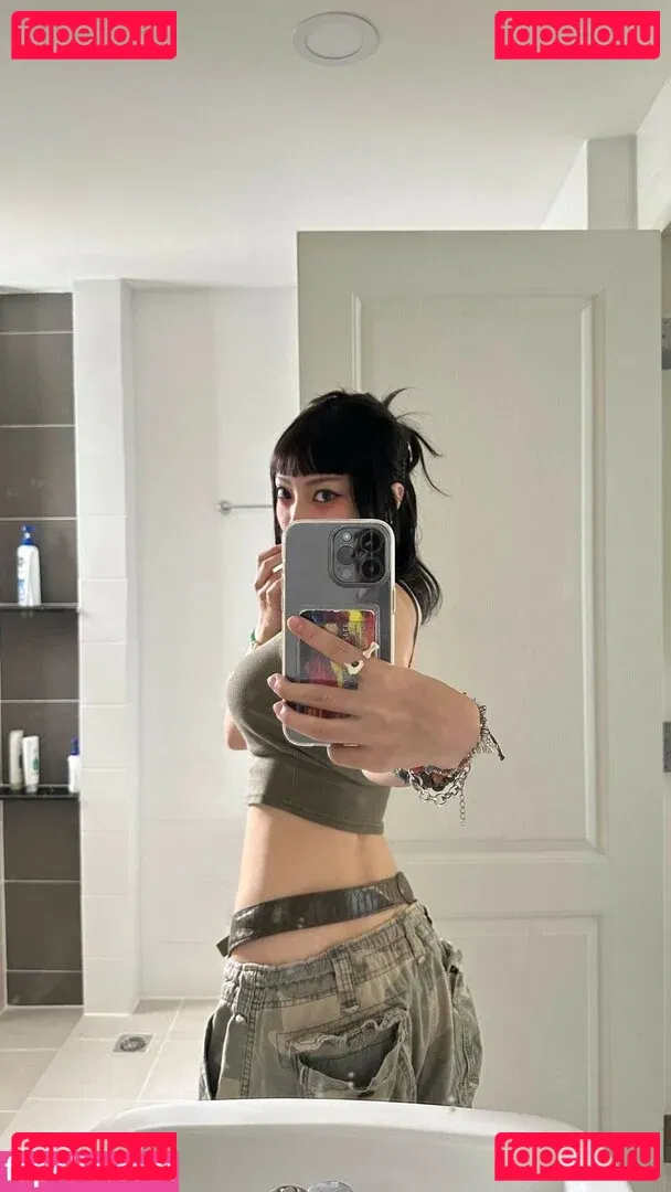 Yujin Onlyfans Photo Gallery 